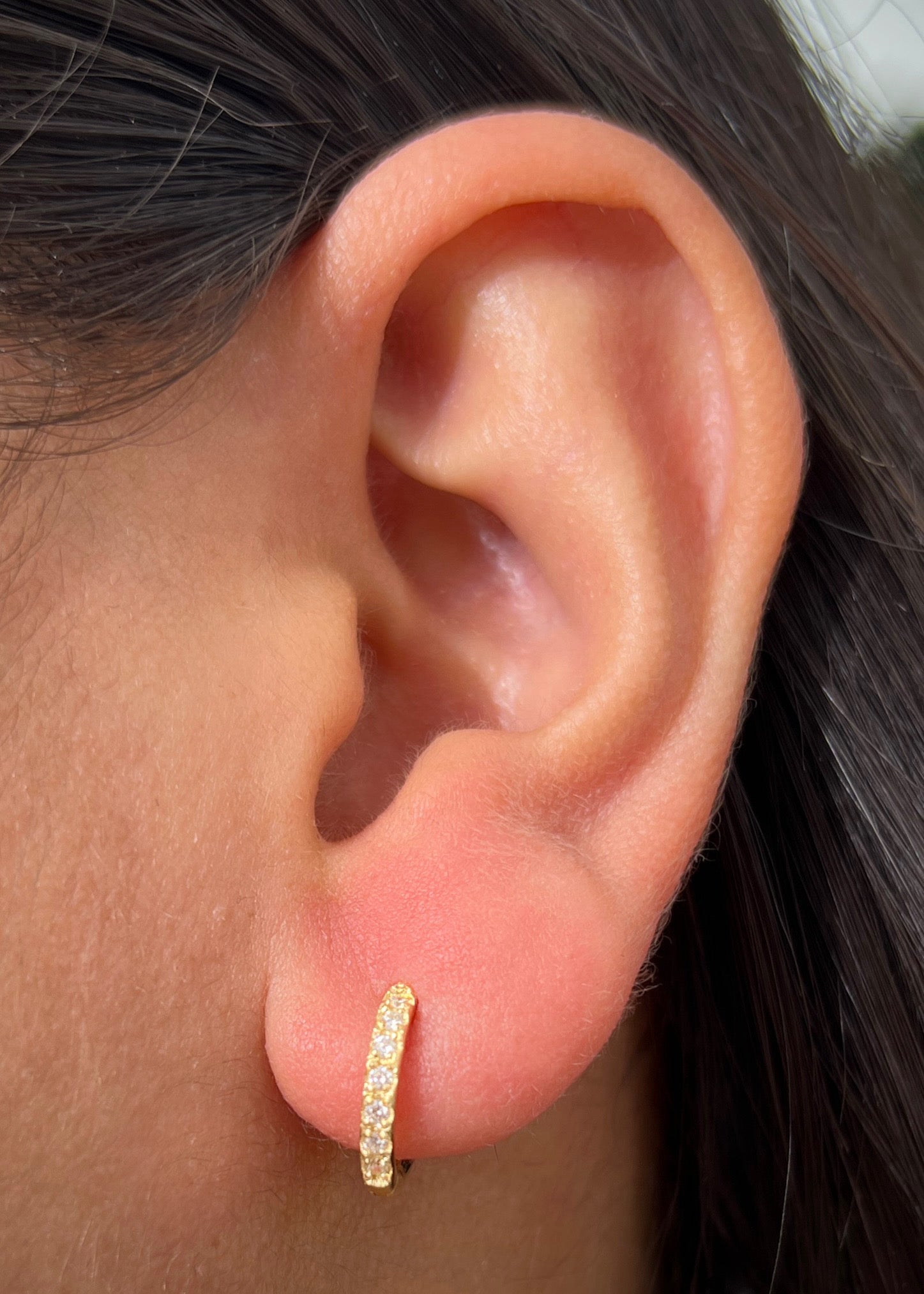 Candongas con 14pts de diamante blanco 2.5gr / Largo 1.2cm / Oro Amarillo (Joya) M