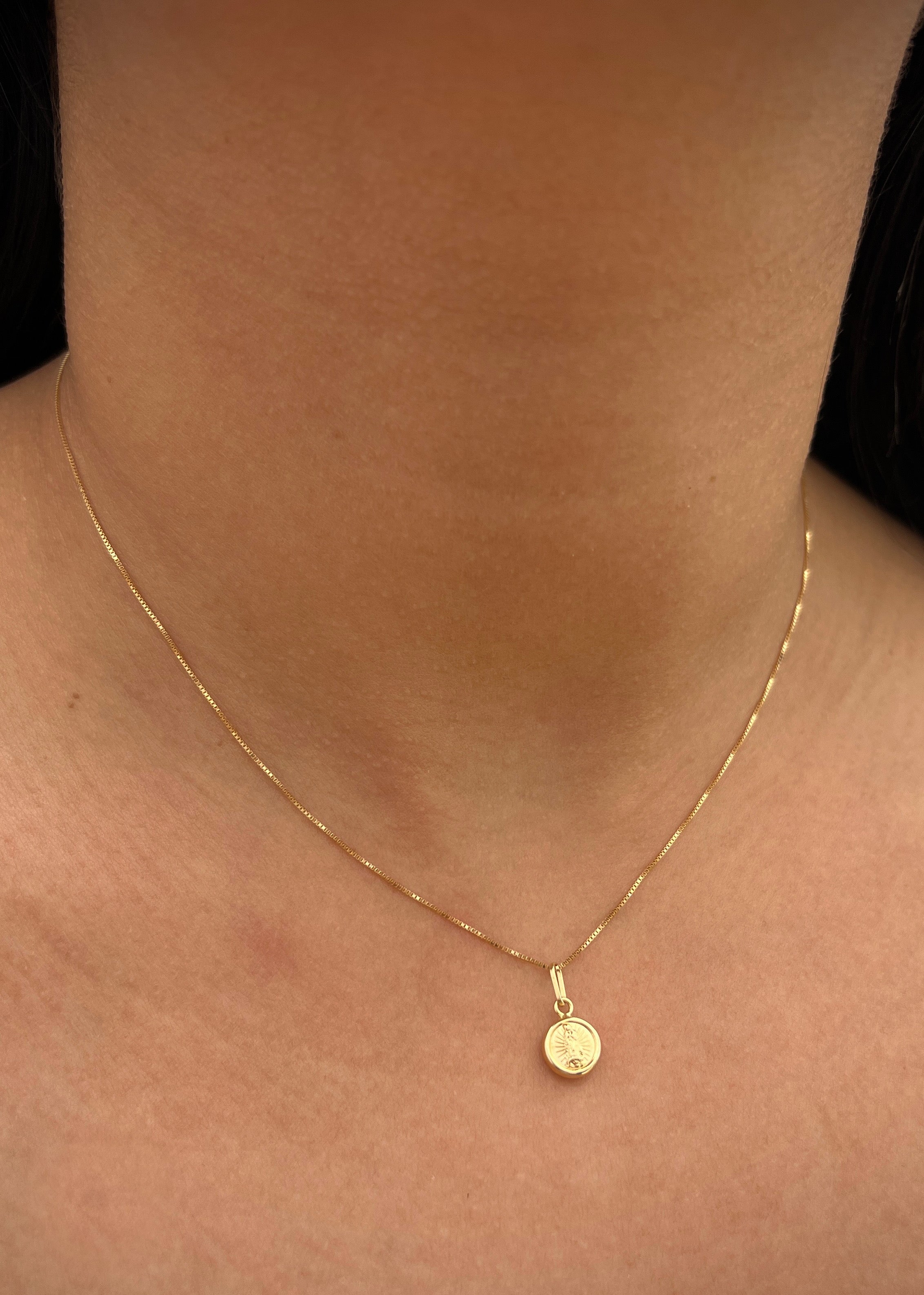 Dije virgen de guadalupe 0.35gr / Largo 1.5cm / Oro Amarillo Nac M