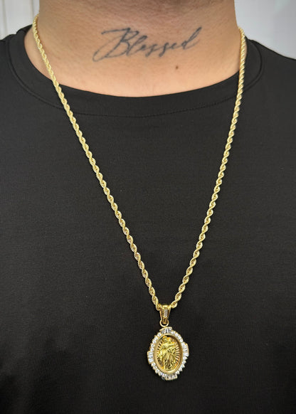 Dije Virgen del Carmen con Swarovski Blanco 9.45gr / 4cm / 23.6mm — Oro Amarillo