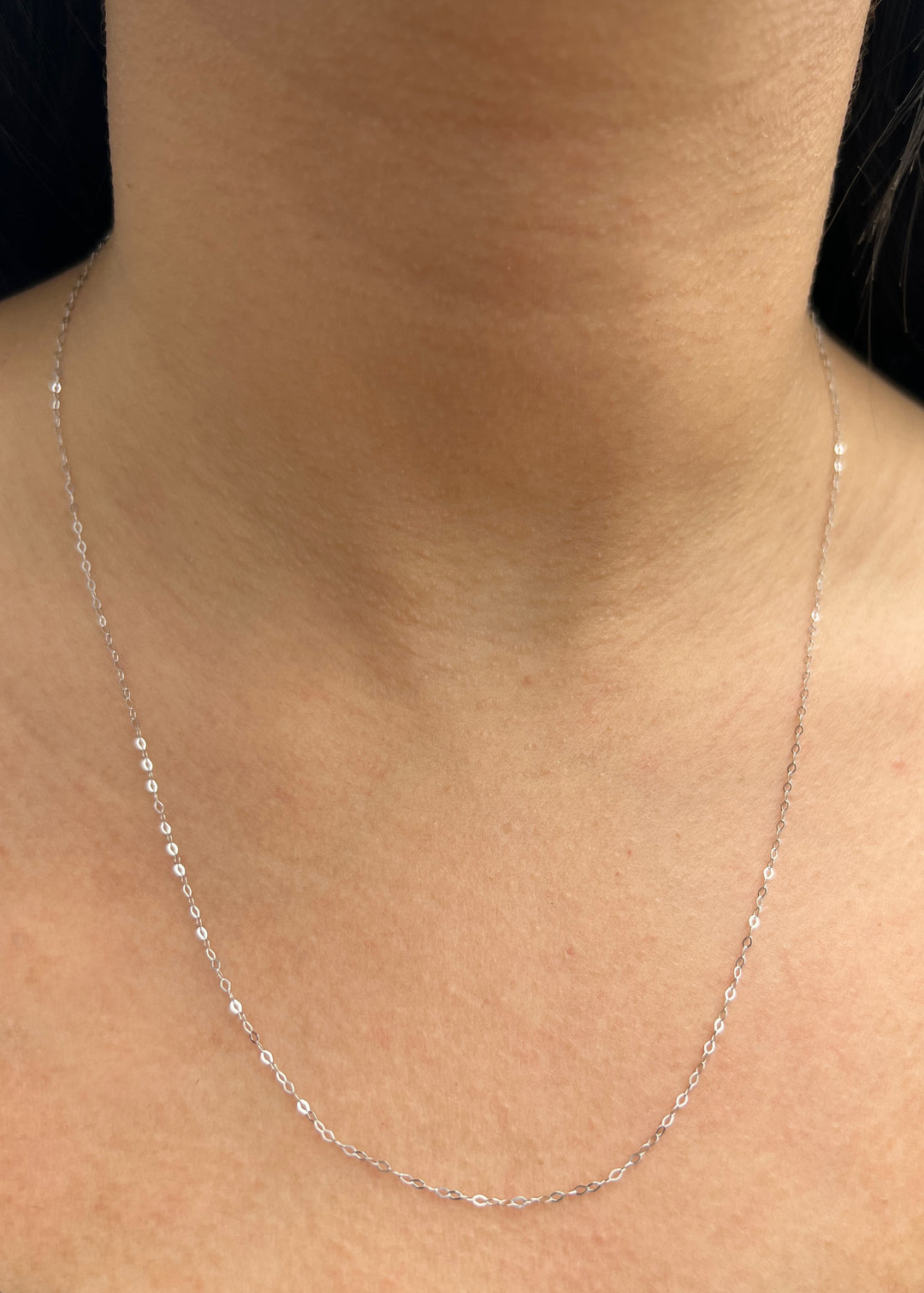 Cadena Aro Seguido 0.6gr / 50cm / 1.2mm — Oro Blanco