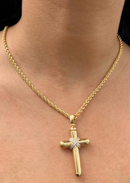 Dije Cruz con Swarovski Blanco 11.2gr / 5cm / 26.5mm — Oro Amarillo