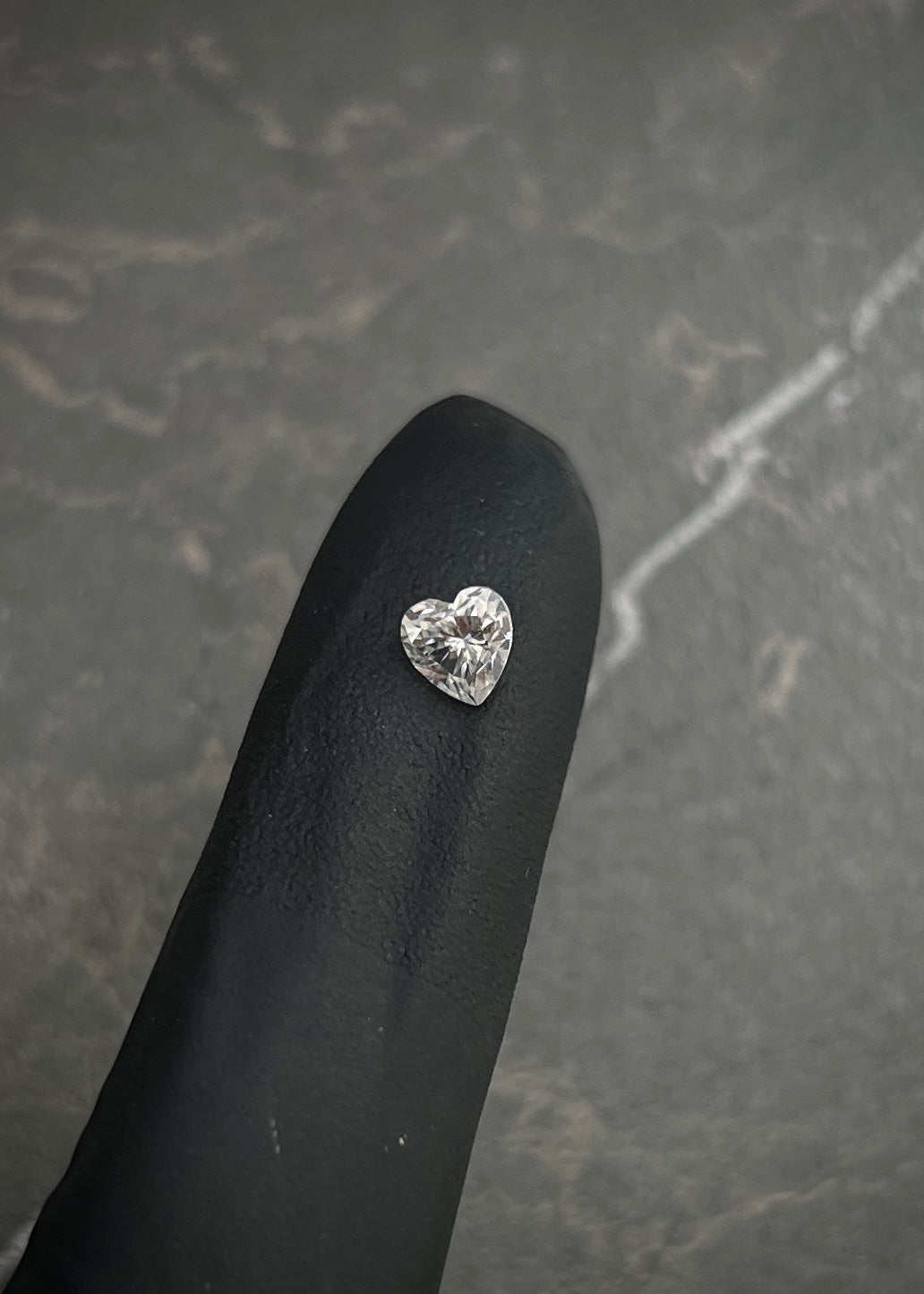 Moissanitas de corazon blanca con 45pts Largo 0.5cm /  (Joya) B