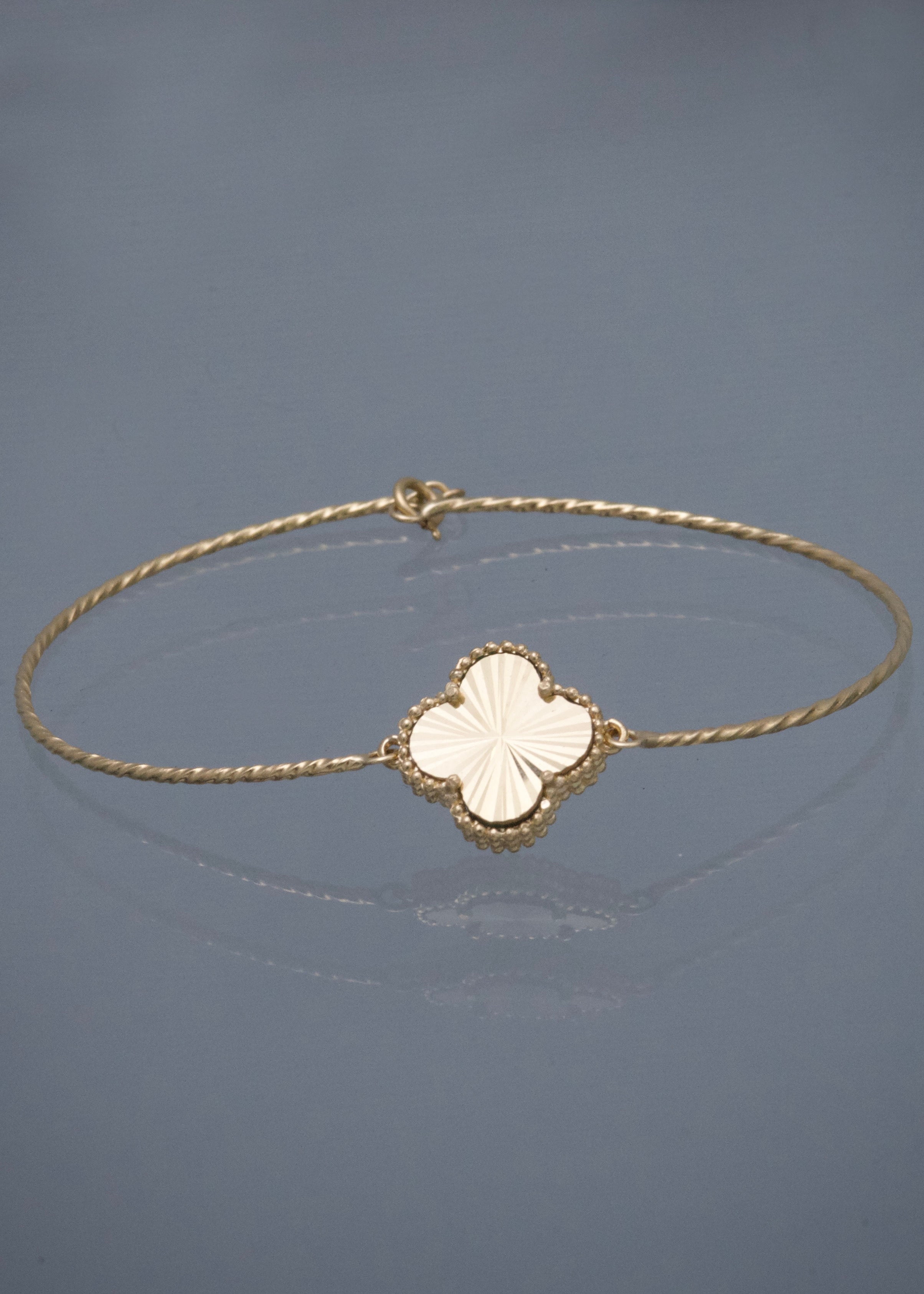 Pulso lucky clover diamantado 4.2gr / Largo 17.5cm / Oro Amarillo Nac P