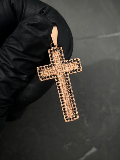 Dije cruz con swarovski negro 4.45gr / Largo 4.5cm / Oro Rosado Nac B