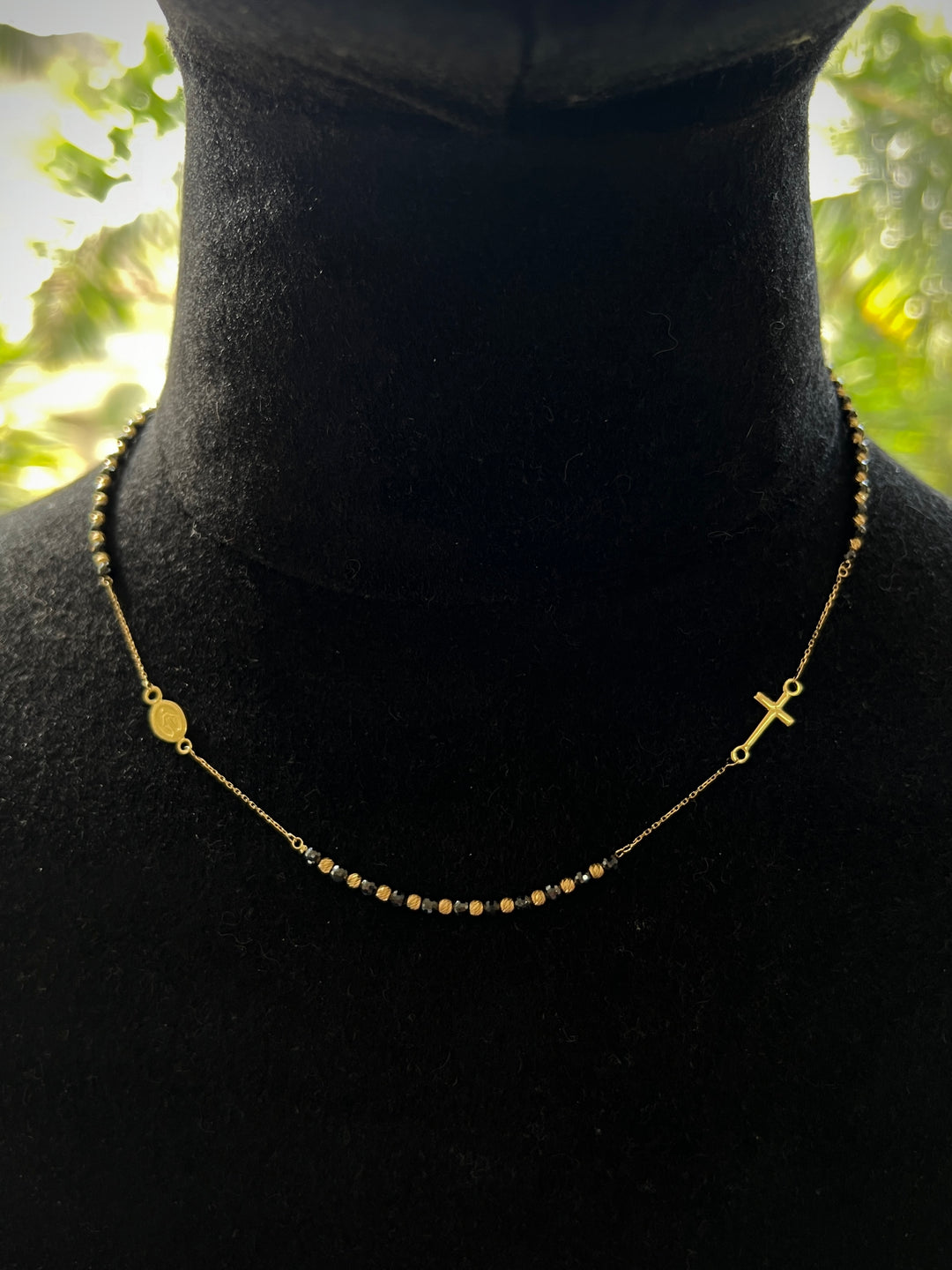 Cadena tipo denario con swarovski negro 5.65gr / Largo 45cm — Oro Amarillo