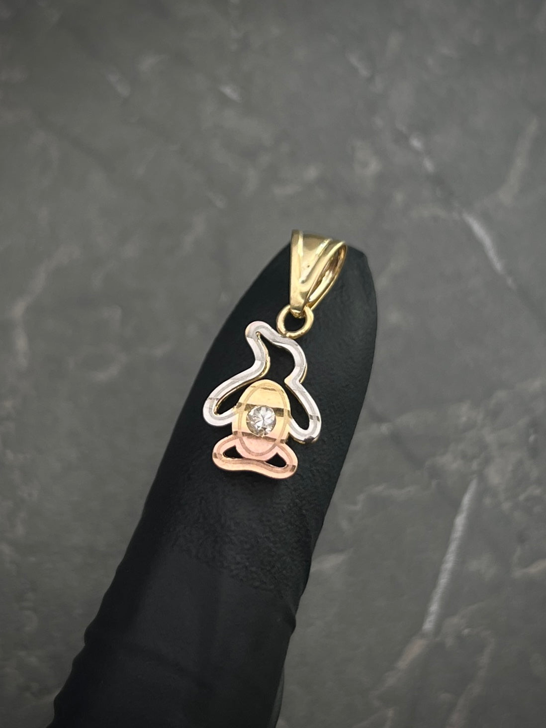 Dije pinguino diamantado con swarovski blanco 1.3gr / Largo 2.1cm / Tres Oros italy +3 B