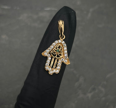 Dije mano hamsa con swarovski blanco y verde 1.55gr / Largo 2.5cm / Oro Amarillo Nac M