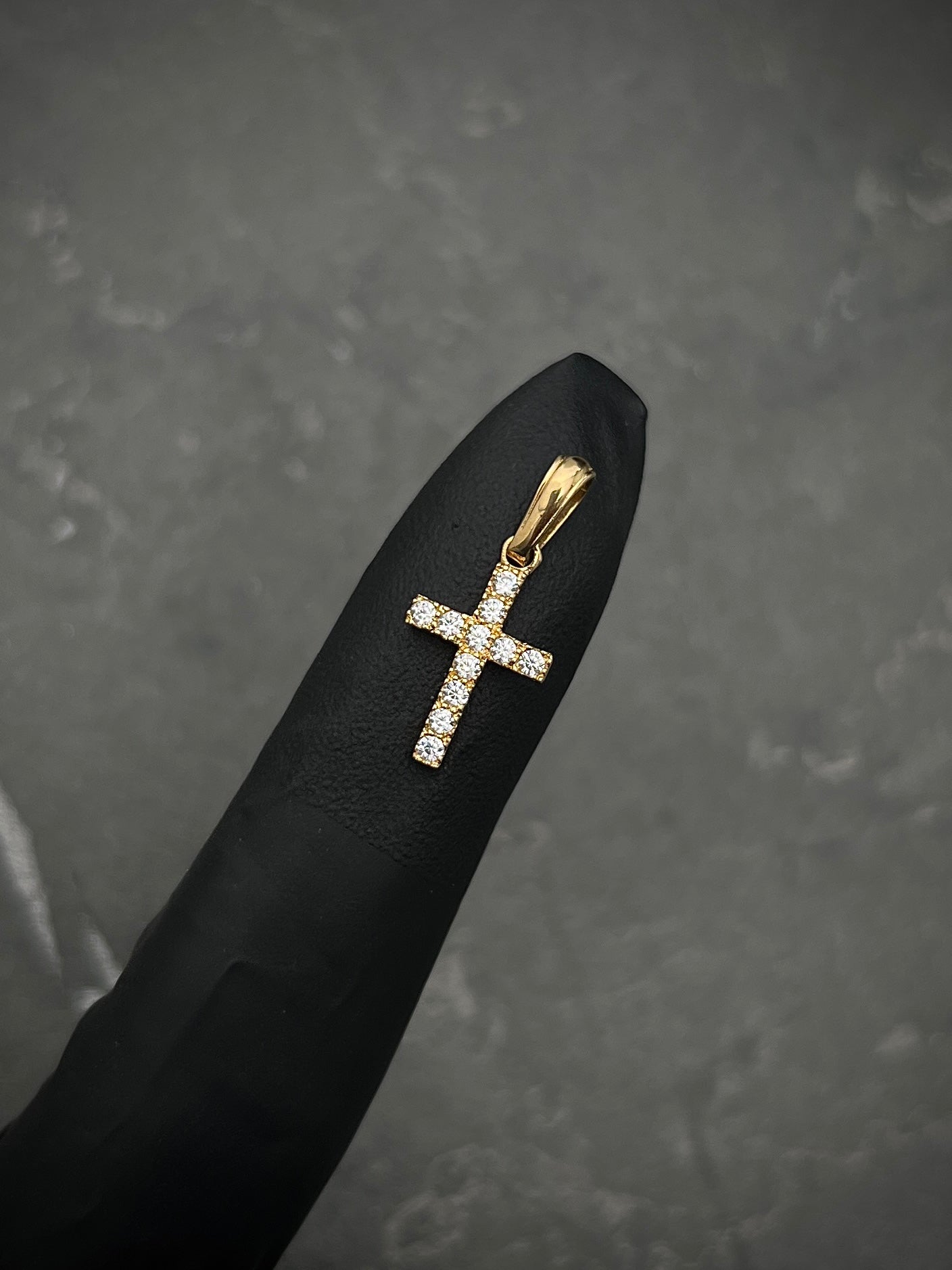 Dije CRUZ COn SWAROvski BLAnco 0.7gr / LArgo 1.8cm / Oro Amarillo Nac P