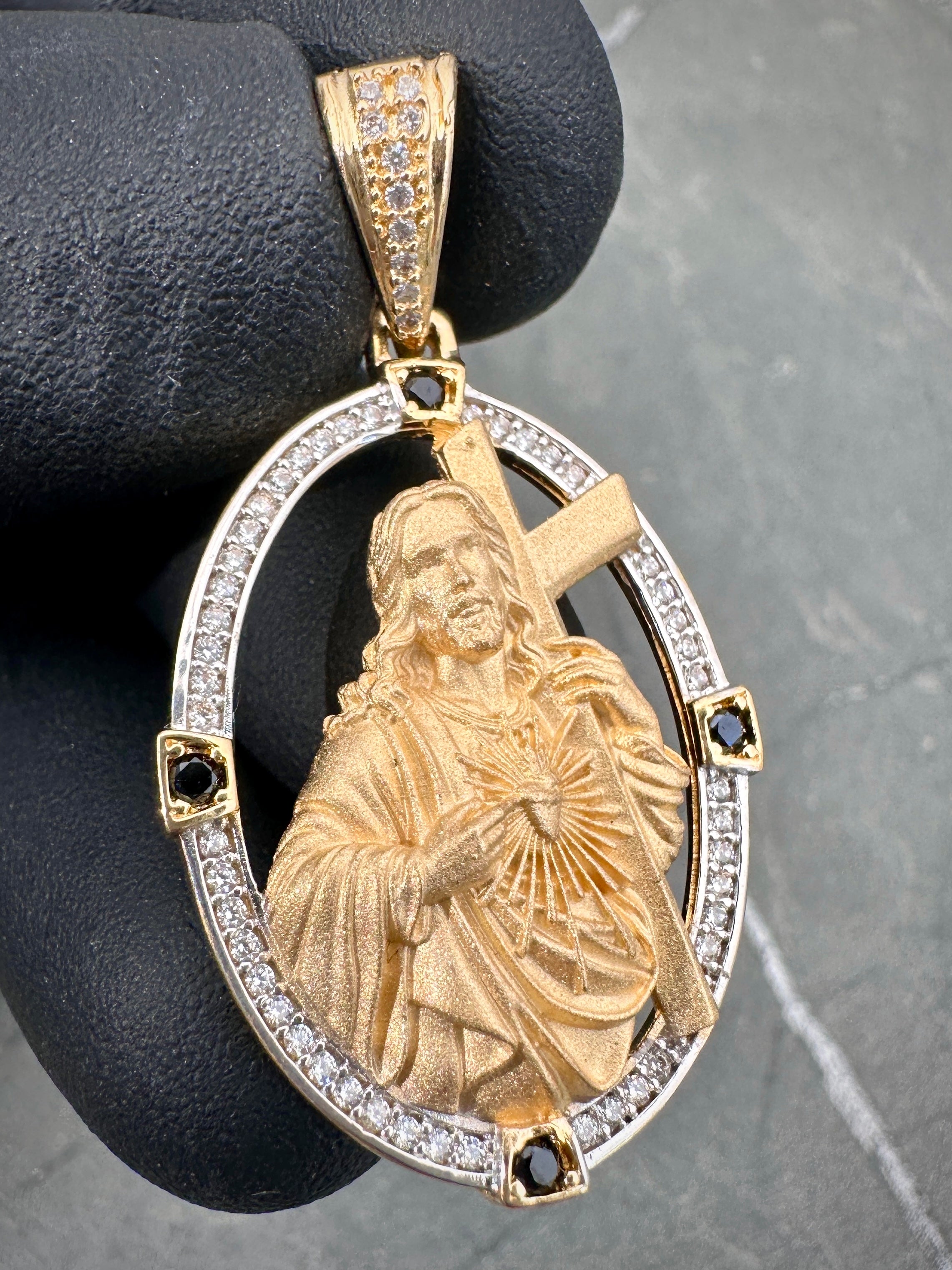 Dije de sagrado corazon de jesus 7.2gr / 4cm / oro amarillo Nac B