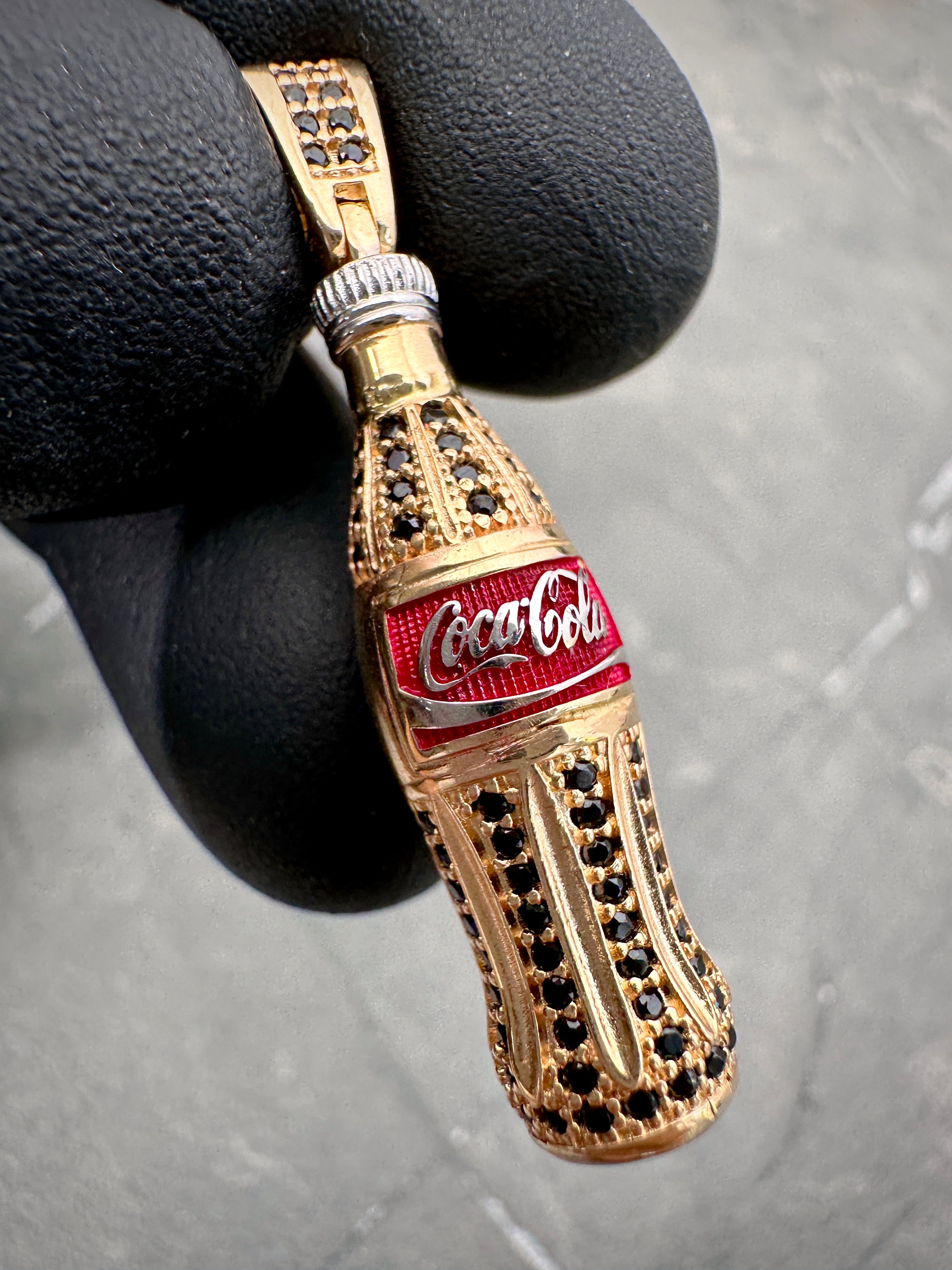 Dije botella de coca-cola 7.65gr / 4cm / Oro Amarillo Nac B