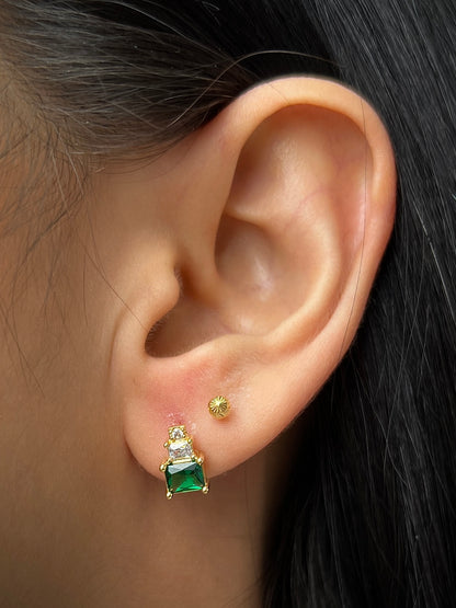 Topos cuadrados Con Swarovski verde 2.1gr / Largo 0.9cm / Oro Amarillo Nac M