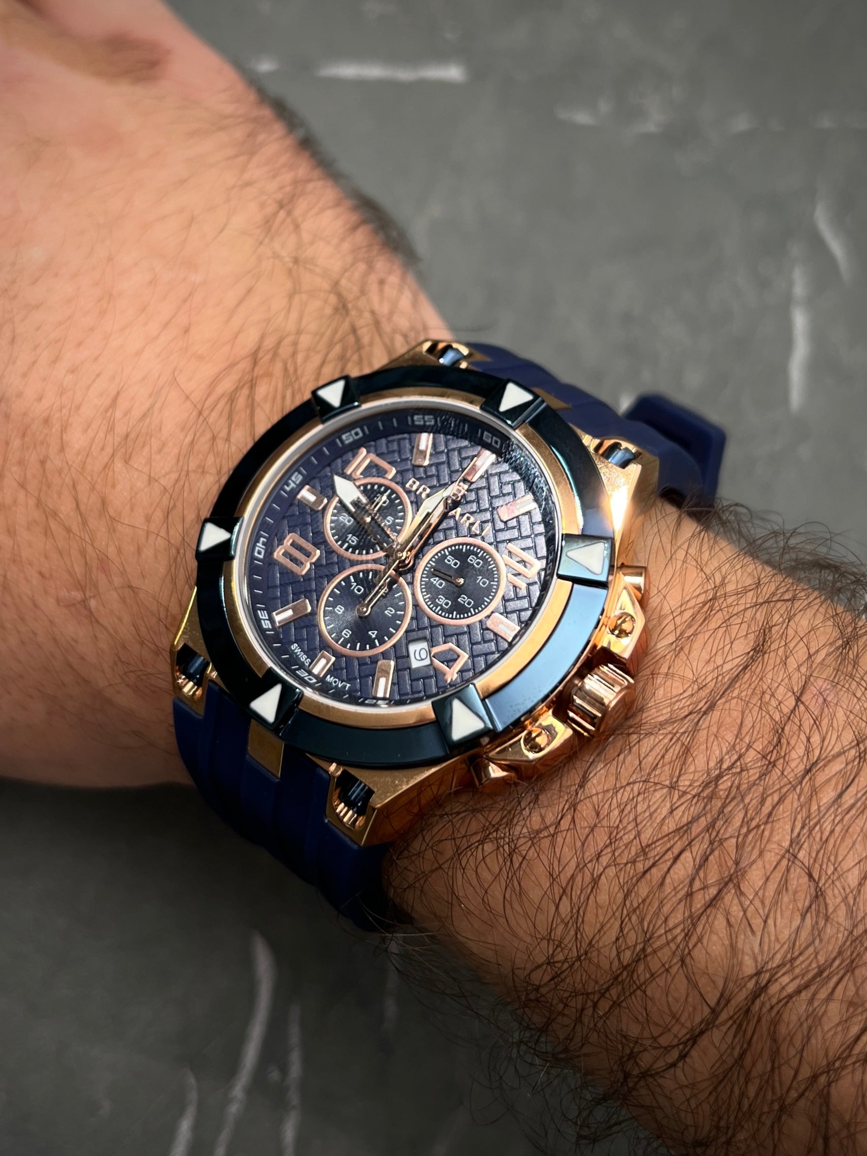 Reloj Bracarli Metal II. Caja Rosa, Fondo Azul Y Correa Azul B
