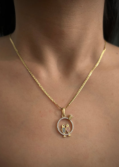 Dije de pajaros con swarovski multicolor 2.3gr / Largo 2.6cm / Oro Amarillo Nac B