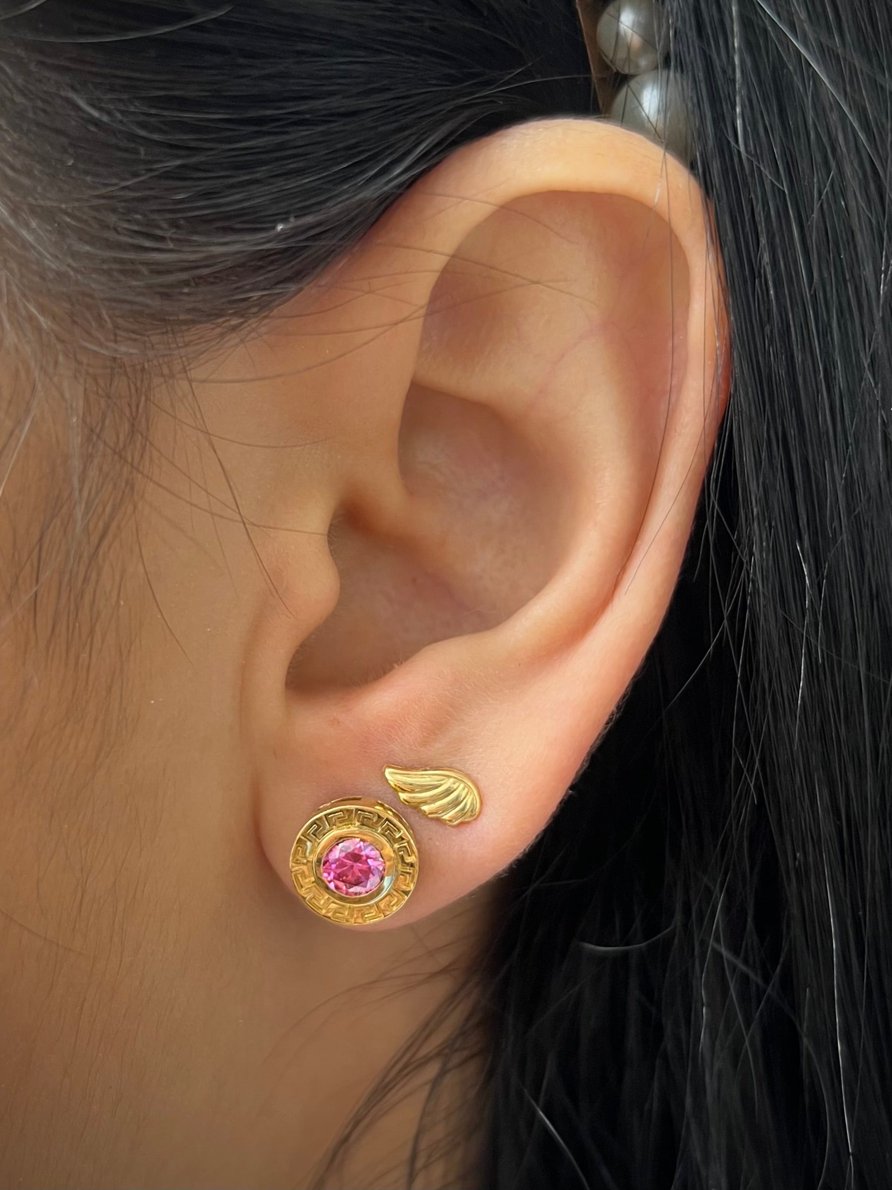 Topos con grabado medusa 1QTS de moissanita rosada 4.7gr / Largo 0.97cm / Oro Amarillo (Joya) M