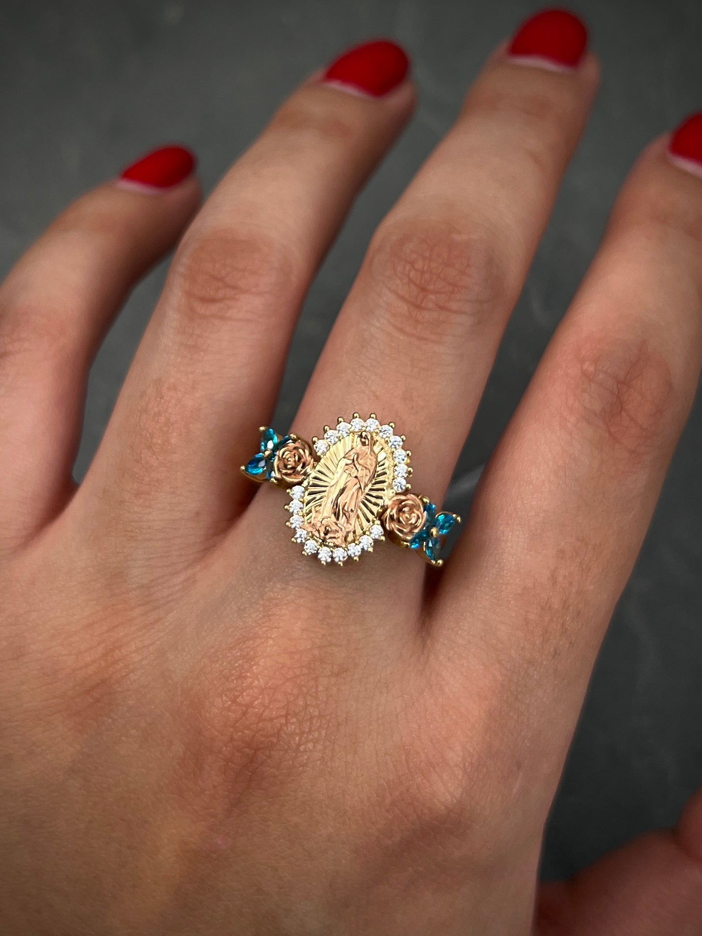 Anillo Virgen De Guadalupe Con Swarovski Azul Y Blanco 6.15gr / TALLA 7 1/4 / Dos Oros Nac P