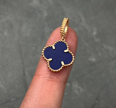 Dije lucky clover piedra azul 1.85gr / Largo 2.3cm / Oro Rosado Nac B