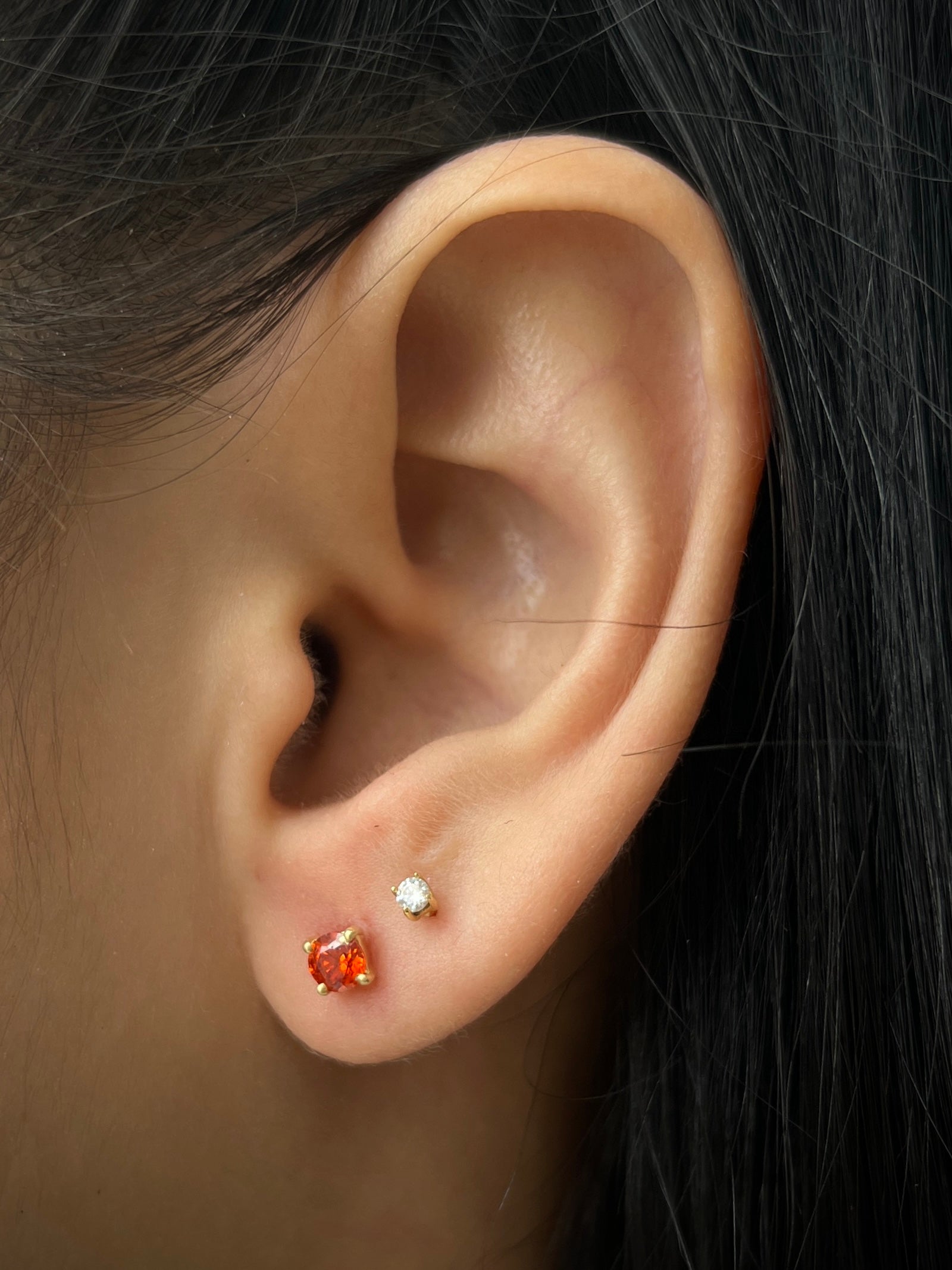 Topos con swarovski naranjado 0.9gr / 0.4cm / Oro Amarillo Nac B
