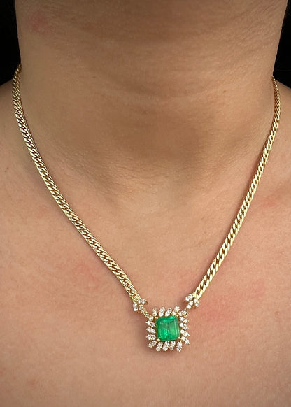 Cadena con 140pts de esmeralda y 90pts de diamantes 13.25gr / Largo 40cm / Oro Amarillo italy cte (Joya) P