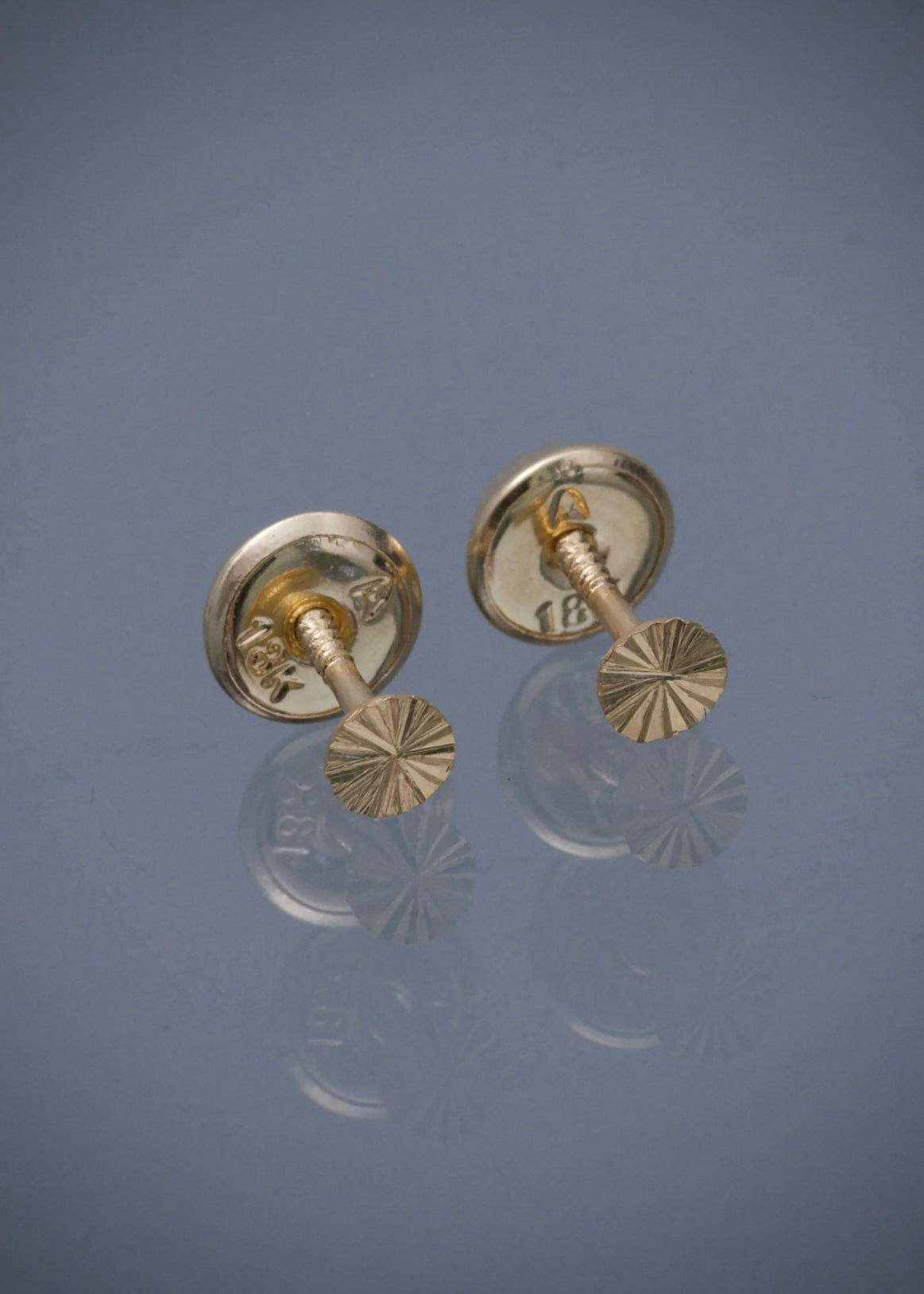 Topos circulo diamantado 0.5gr / Largo 0.43cm / Oro Amarillo Nac*