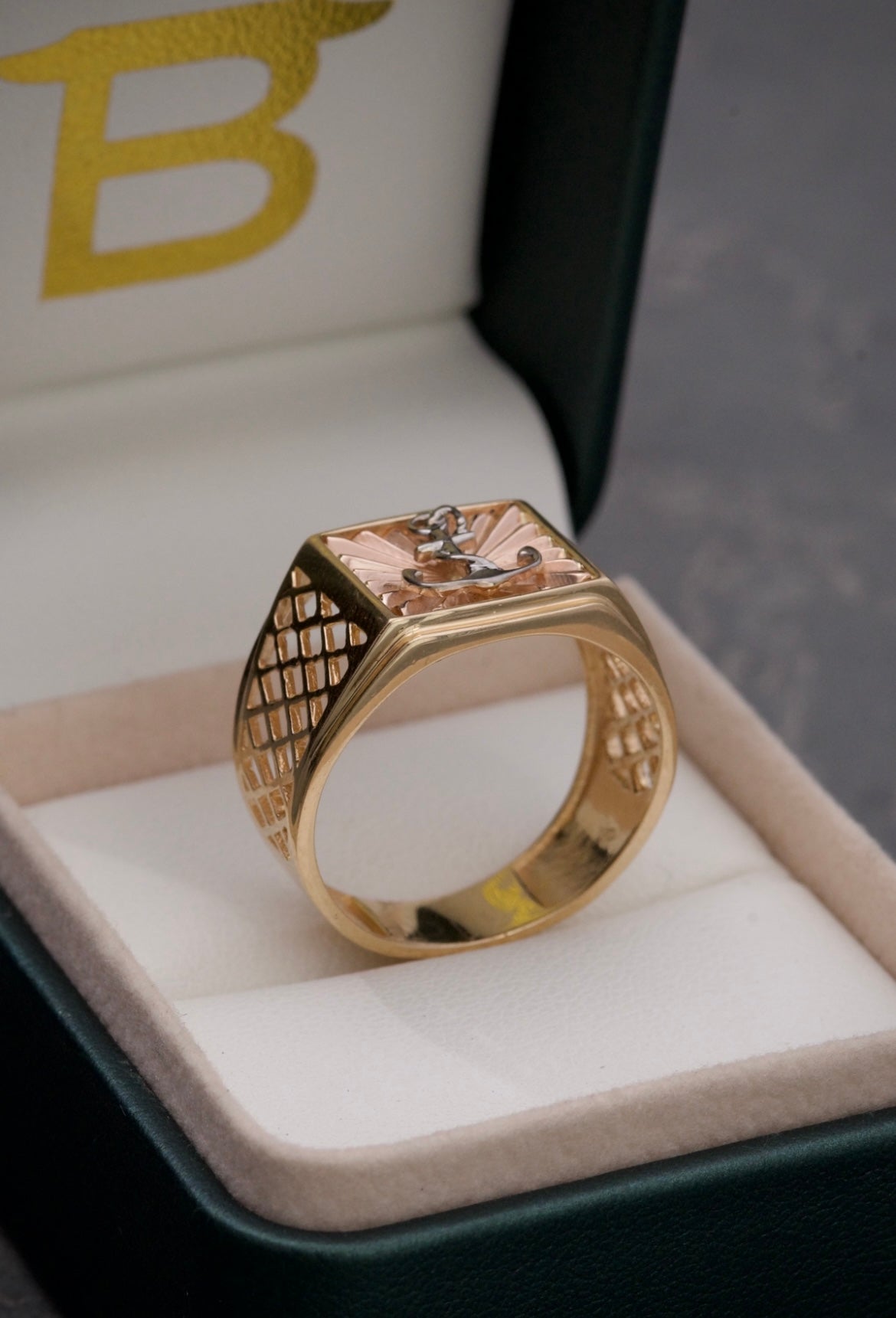 Anillo de ancla 8gr / Talla 10 3/4  Tres Oros Nac B