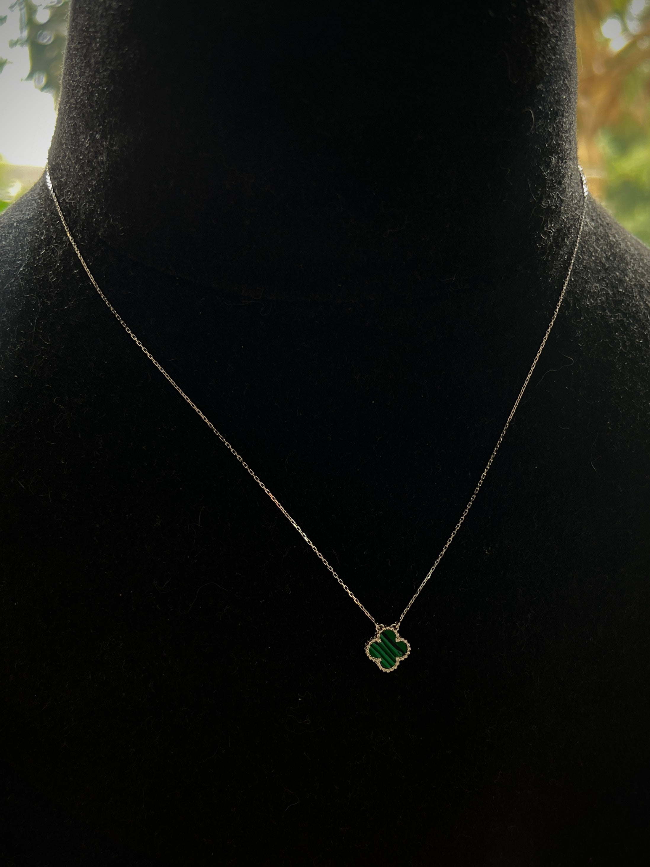 Cadena Lucky Clover Piedra Verde 1.7gr / Largo 45cm / Oro Blanco italy cte P