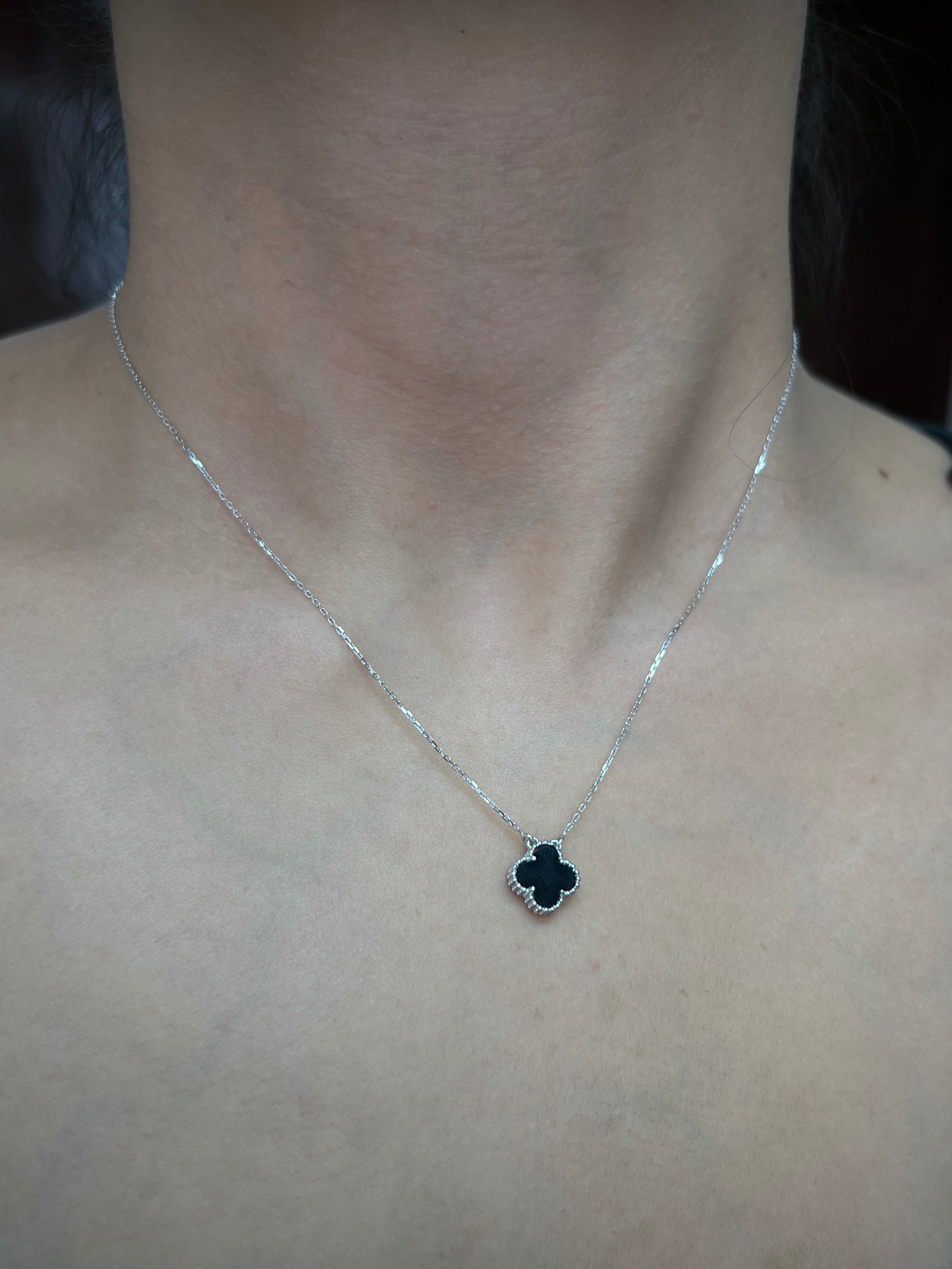 Cadena Lucky Clover Piedra NegrA 1.7gr / Largo 40cm / Oro Blanco italy cte P