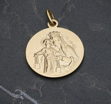 Dije Del sagrado Corazon De Jesus 5gr / Largo 2.8cm / Oro Amarillo italy +3 M
