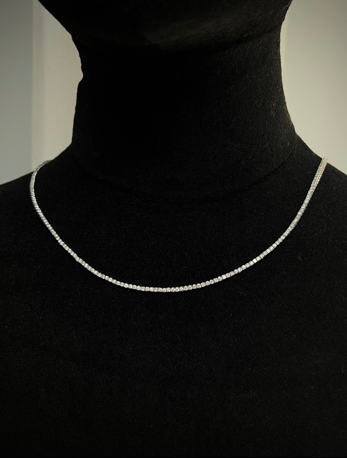 Cadena tenis con 560pts de diamante blanco 15.1gr / Largo 40cm / Oro Blanco (Joya) P