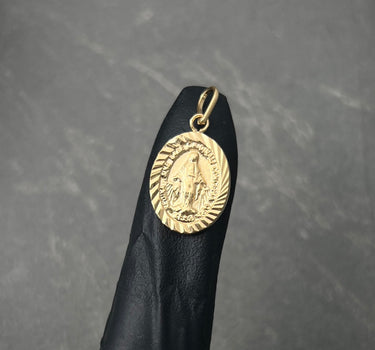 Dije virgen de la milagrosa 0.85gr / Largo 2.2cm / Oro Amarillo Nac M