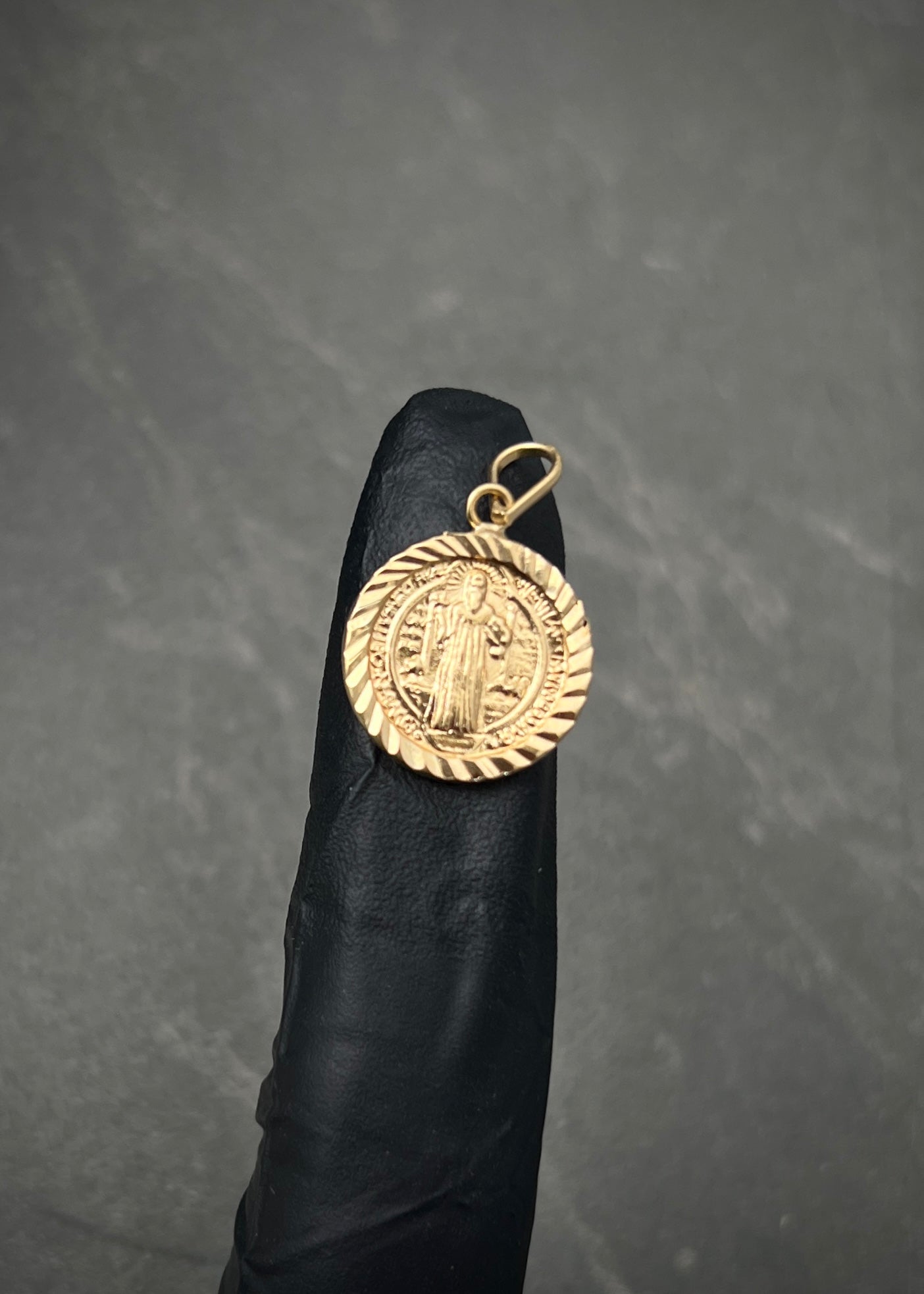 Dije san benito 1.5gr / Largo 2cm / Oro Amarillo Nac M