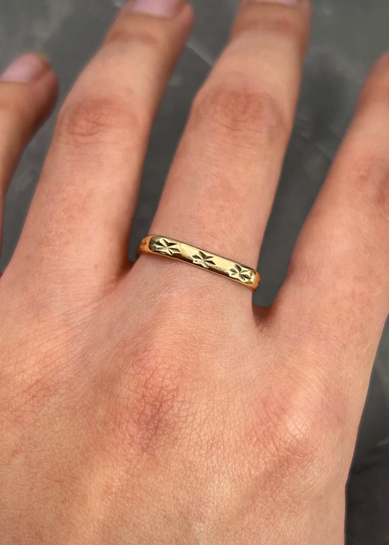 Anillo Cuadrado 1.55gr / TALLA 6 3/4 / Oro Amarillo italy cte P