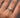 Solitario con 60pts de diamante central y 27pts de diamantes laterales 2.45gr / TALLA 6 3/4 / Oro Amarillo Nac (Joya) P