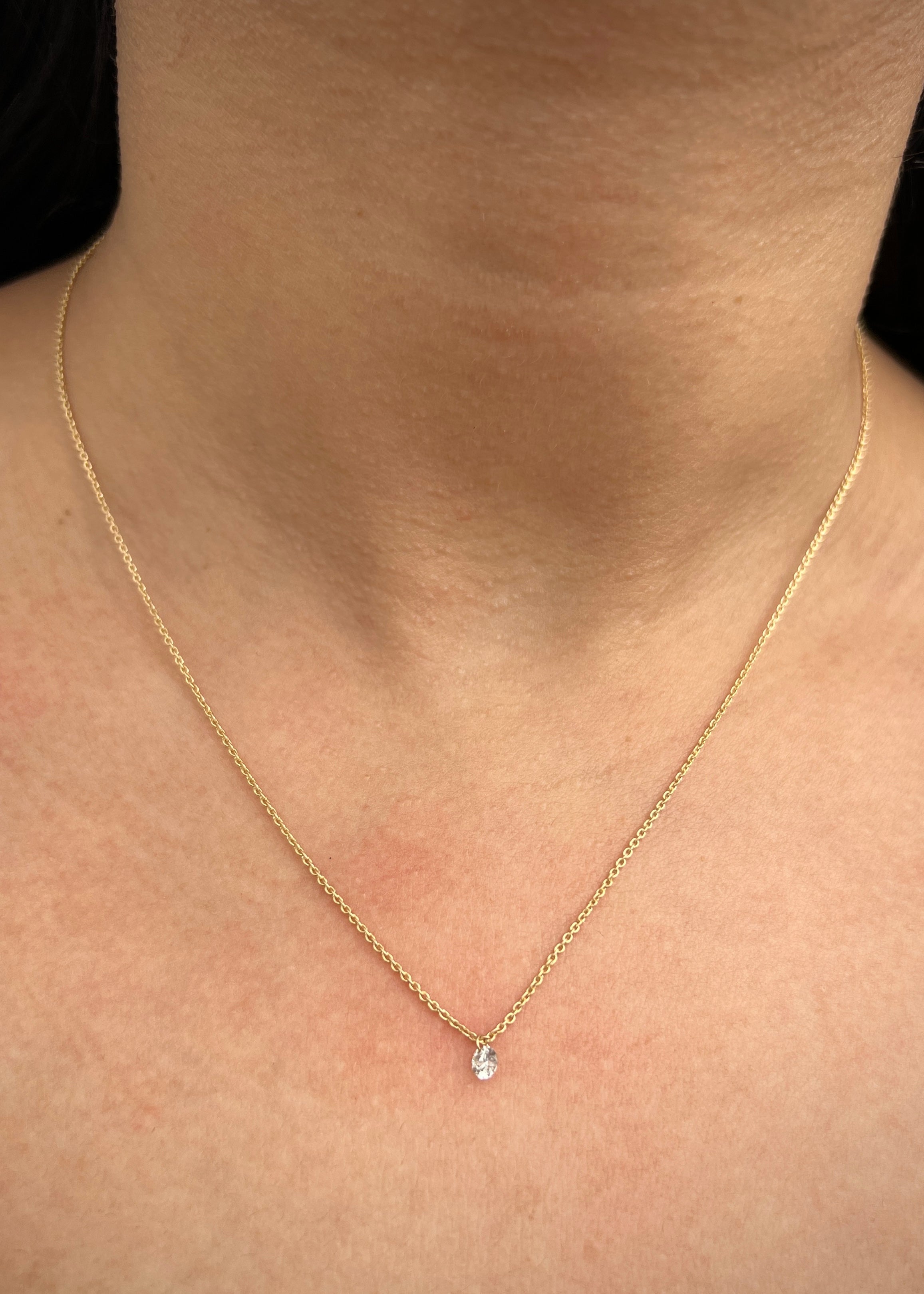 Cadena con 17pts de diamante 2gr / Largo 45cm / Oro Amarillo (Joya) P