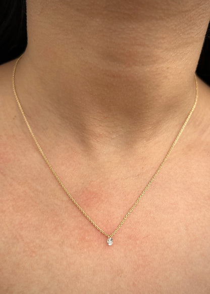 Cadena con 17pts de diamante 2gr / Largo 45cm / Oro Amarillo (Joya) P