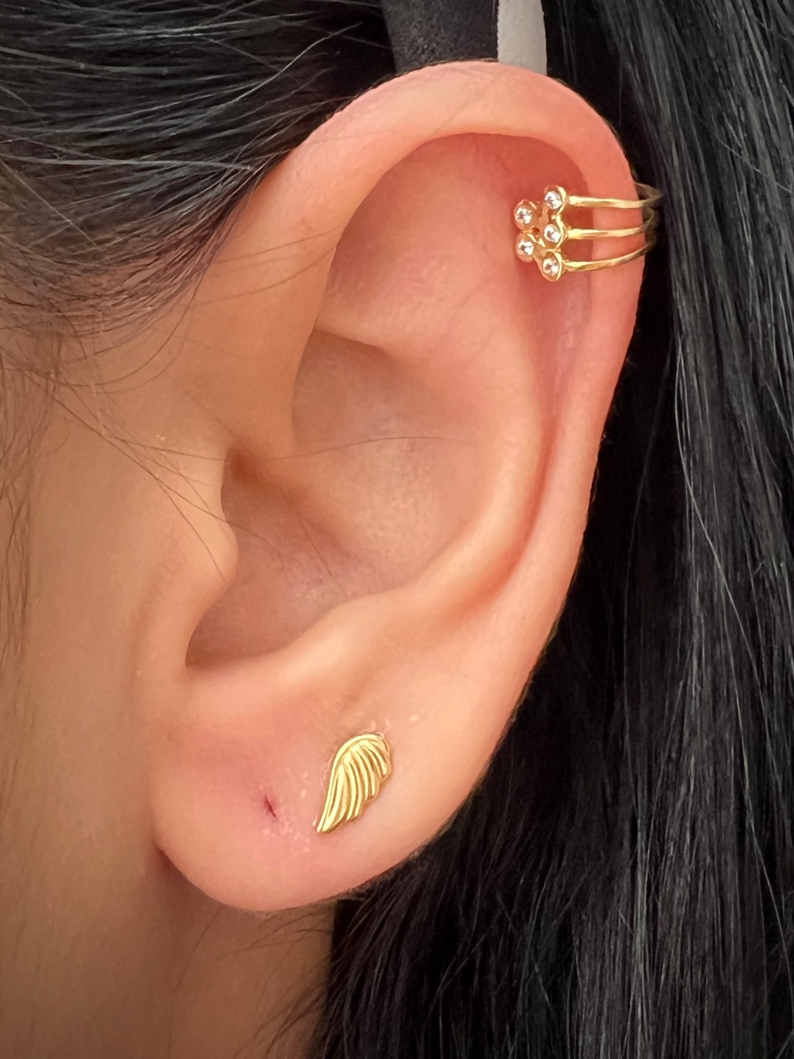 ear cuff de lineas 0.9gr / Oro Amarillo Nac B