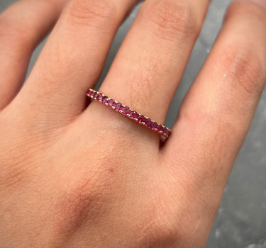 Anillo con R 150pts (1.50QTS) 2.7gr Talla: 8 Oro Rosado Nac (Joya) B