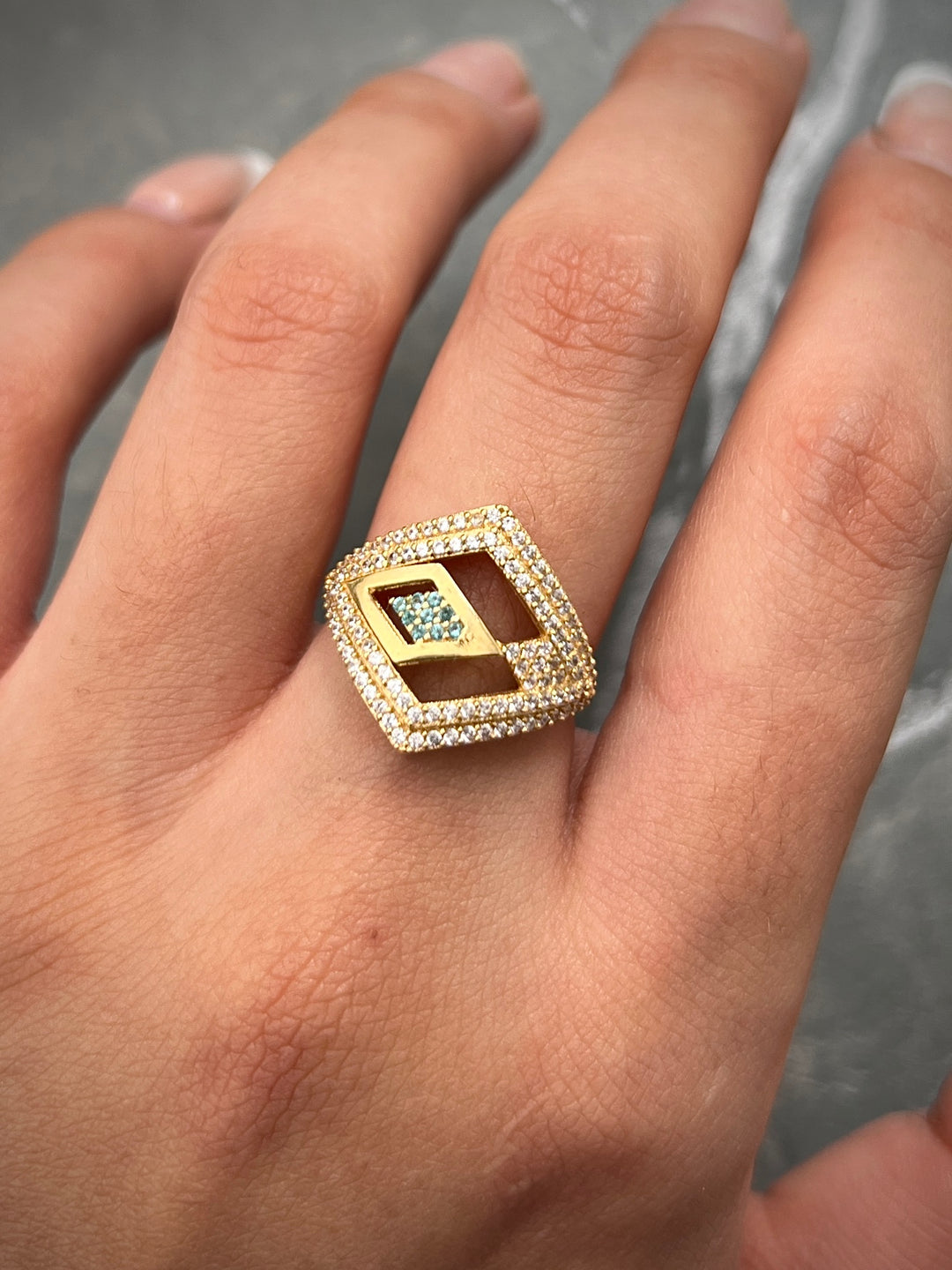 Anillo de rombo 3.4gr / Talla 5 3/4 Oro Amarillo — Oro Amarillo