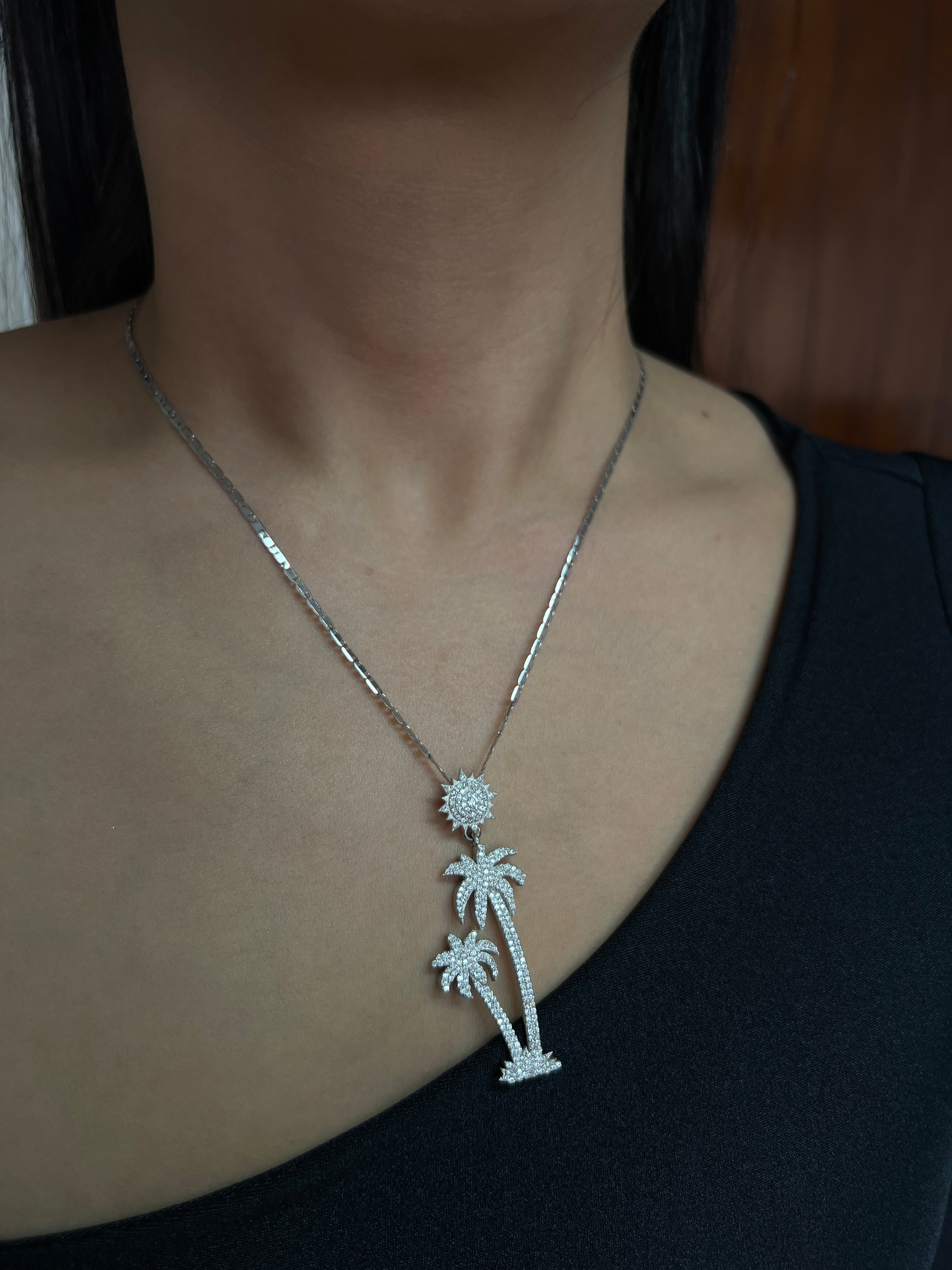 Dije de palmera con 140pts de moissanita 9.5gr / 5.4cm / Oro Blanco (Joya) M
