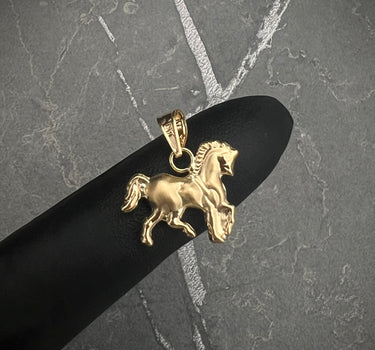 Dije de caballo 0.9gr / 1.5cm / Oro Amarillo Nac M