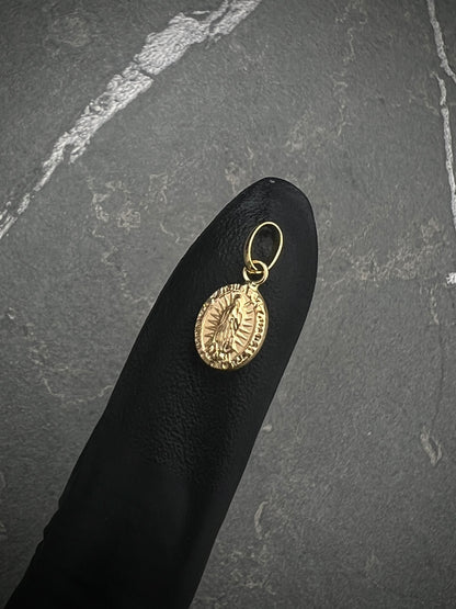 Dije virgen de guadalupe 0.35gr / Largo 1.5cm / Oro Amarillo Nac B