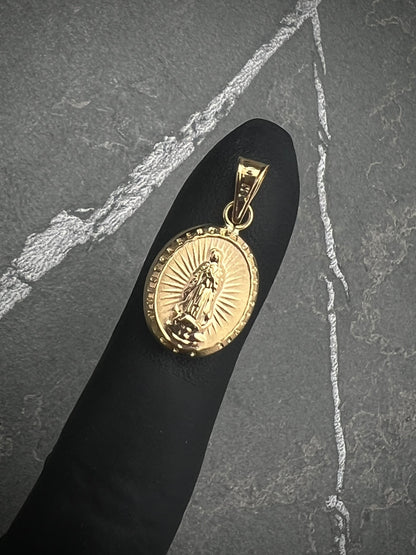 Dije virgen de guadalupe 0.85gr / Largo 2.4cm / Oro Amarillo Nac *