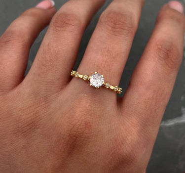 Solitario con swarovski blanco 1.6gr / TALLA 7 / Oro Amarillo Nac M
