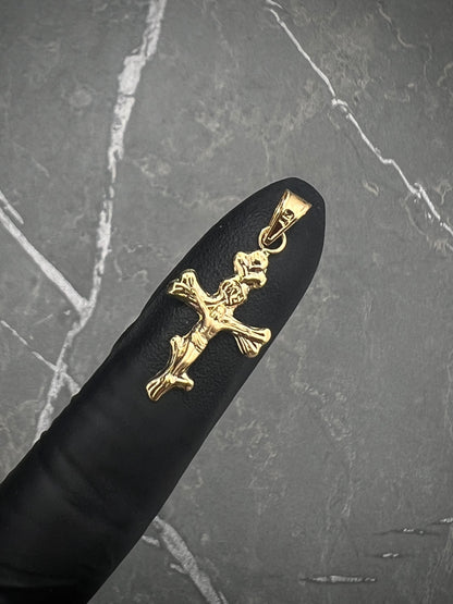 Dije de cruz con cristo 0.9gr / Largo 3cm / Oro Amarillo Nac *