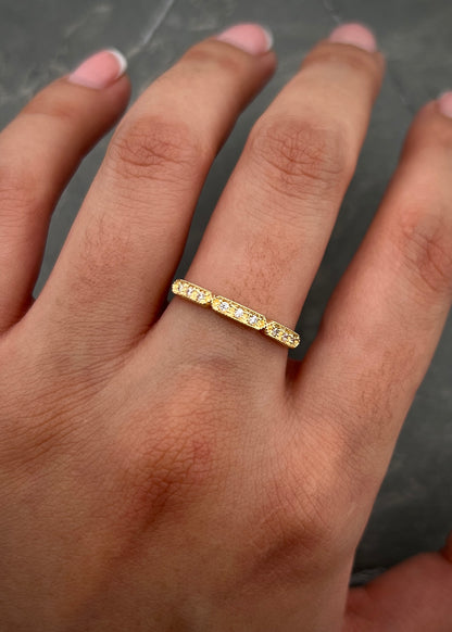 Anillo con swarovski blanco 1.65gr / TALLA 7 1/4 / Oro Amarillo Nac M