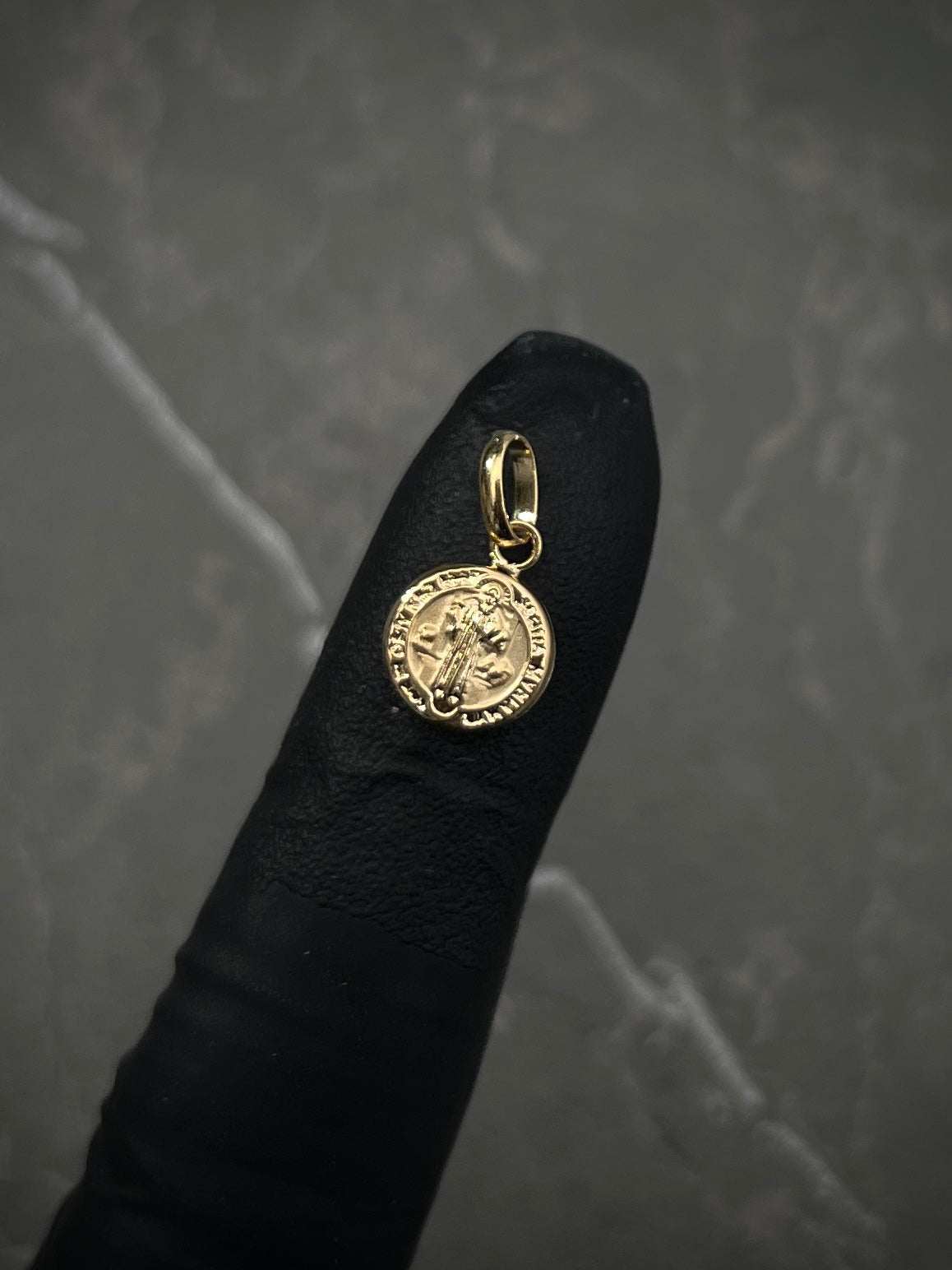 Dije san benito 0.4gr / Largo 1.5cm / Oro Amarillo Nac M