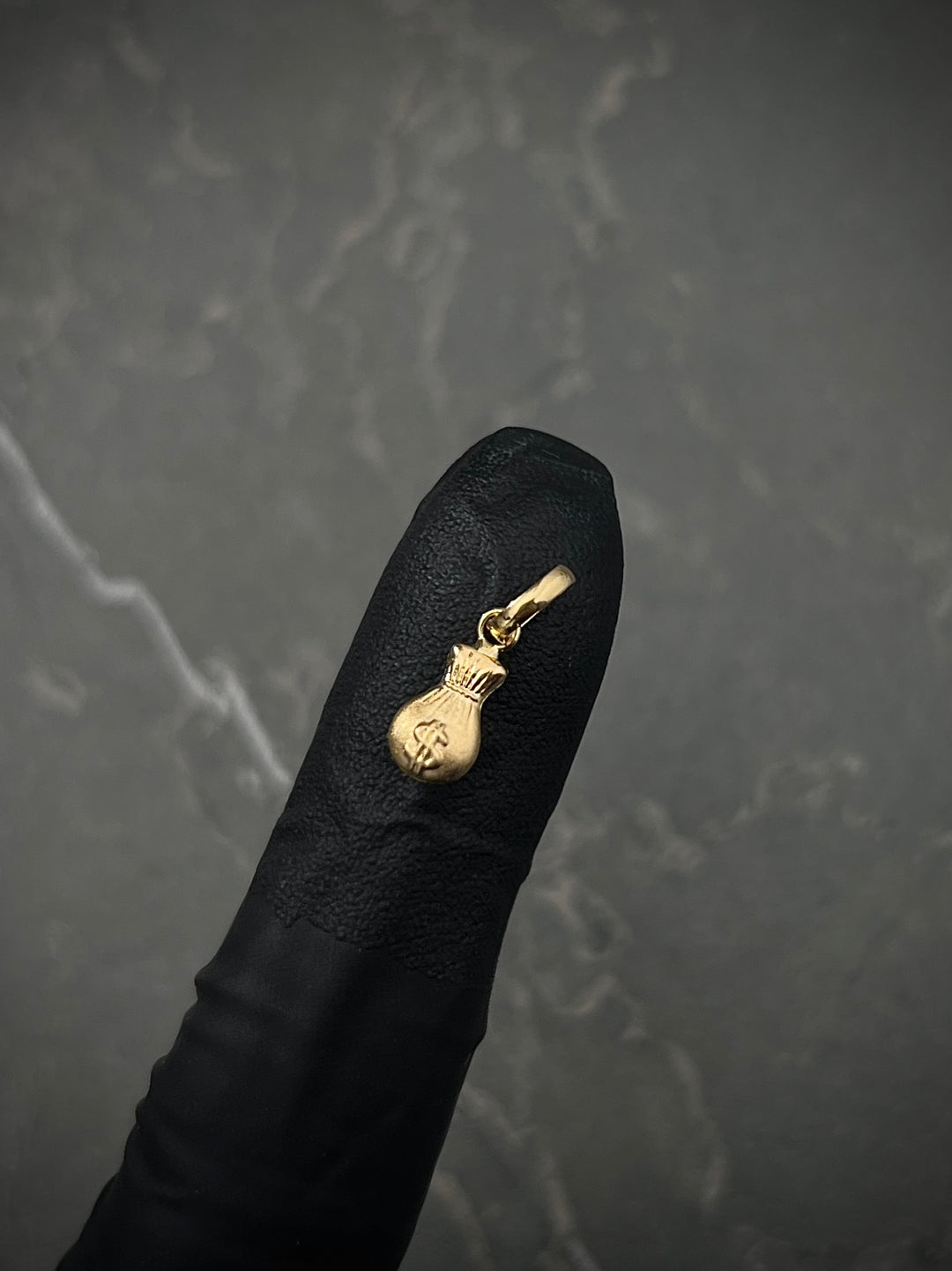 Dije bolsa de dinero 0.3gr / Largo 1.5cm — Oro Amarillo