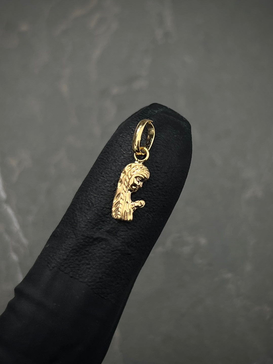 Dije virgen  maria 0.25gr / Largo 1.5cm — Oro Amarillo