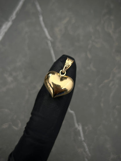 Dije de corazon 0.7gr / Largo 1.8cm / Oro Amarillo Nac B