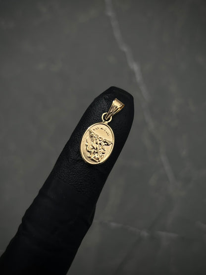 Dije arcangel san miguel 0.55gr / Largo 2cm / Oro Amarillo Nac *