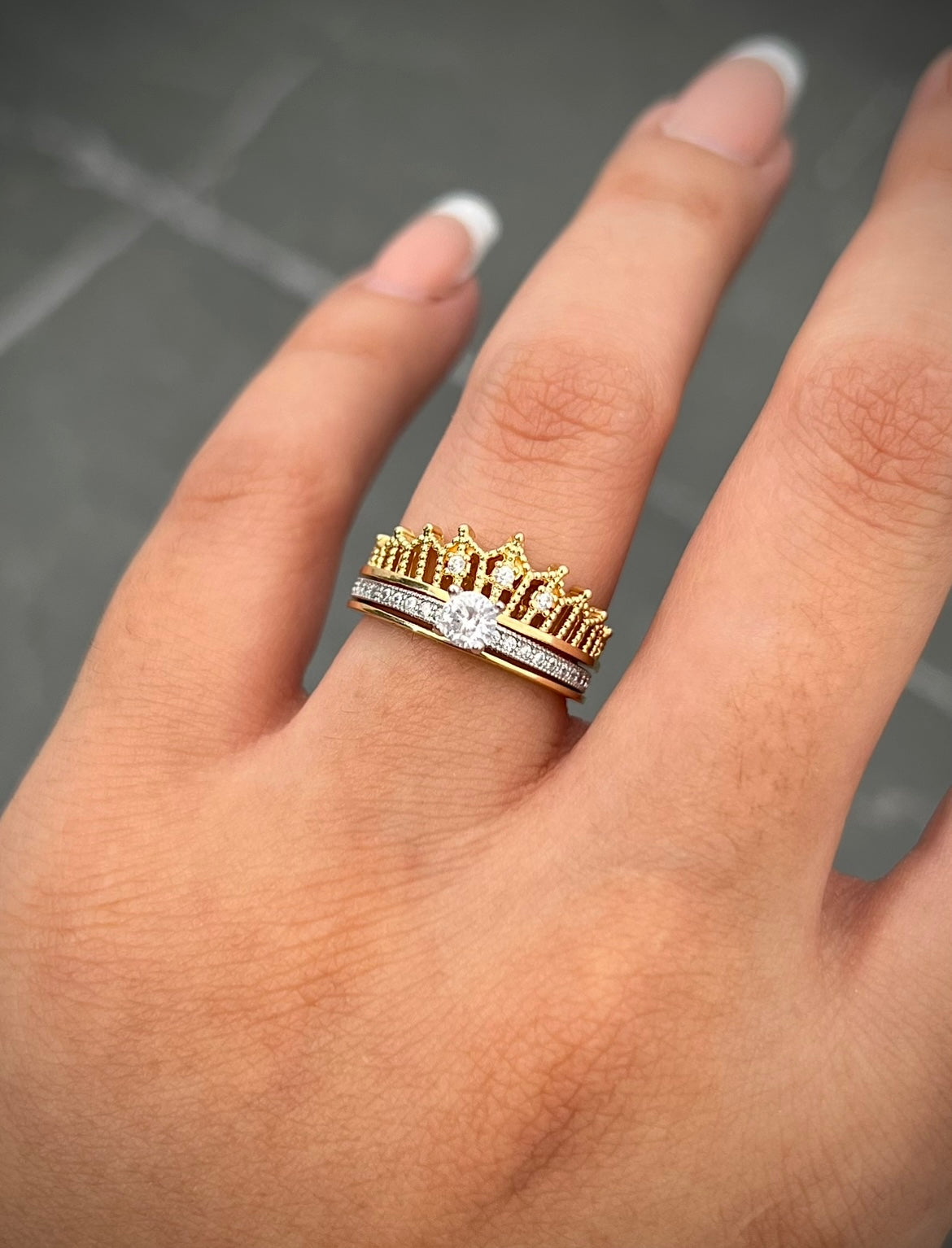 Anillo de corona con complemento 4.1gr / Talla 4 / Dos Oros Nac P